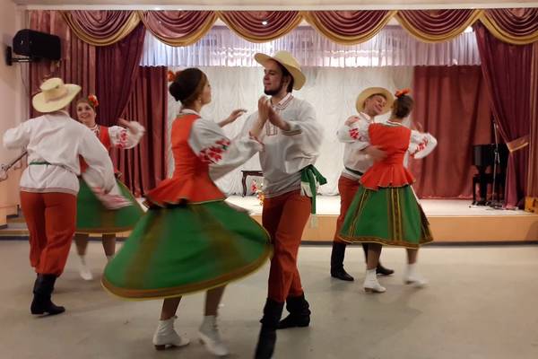 Белорусы